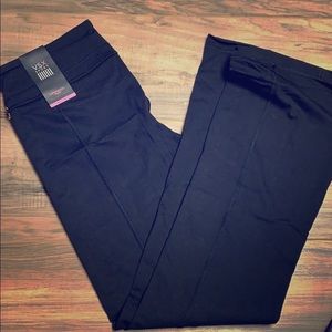 Victoria’s Secret gym leggings
